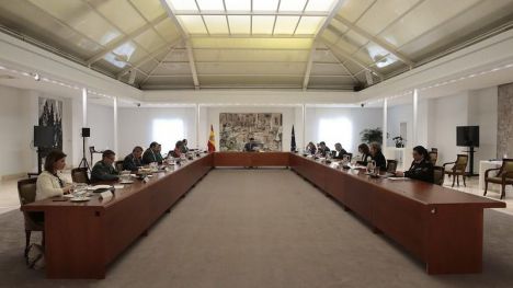 Aumentan las muertes y los contagios en una jornada marcada por las 'discrepancias' entre el Gobierno y Cataluña