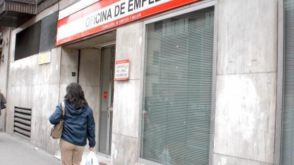 El desempleo sube en 121.000 personas en el primer trimestre