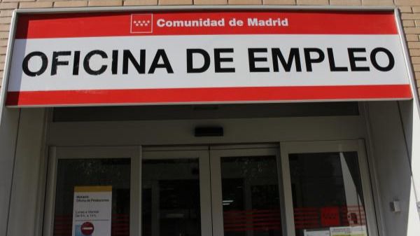 El coronavirus destruye más de medio millón de empleos en abril y el paro roza los 4 millones