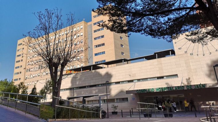 Herida una bebé al caer desde el balcón de una segunda planta