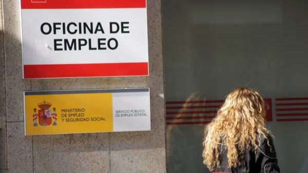 El paro sube hasta los 3.857.776 desempleados