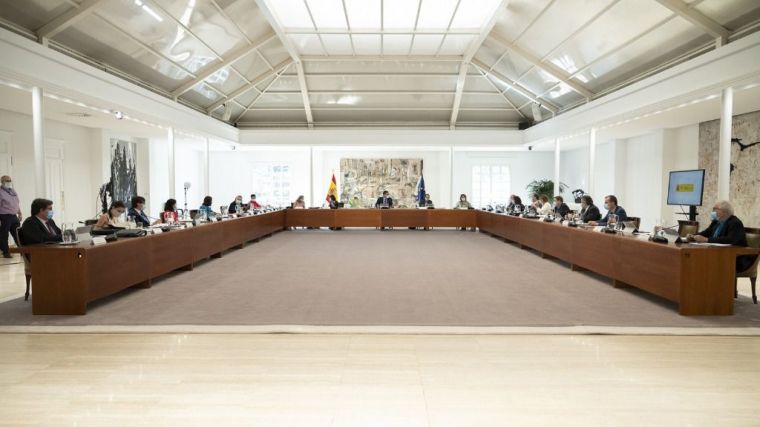 El Gobierno aprueba un paquete de 50.000 millones para mantener el empleo, el plan Renove 2020 y medidas para apoyar al sector turístico