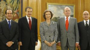 Zapatero pide al Gobierno las medidas necesarias sobre la Corona para que goce de la 