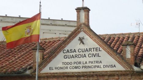 La Asociación de la Memoria Histórica pide a Sánchez que retire de los cuarteles el lema 'Todo por la patria'
