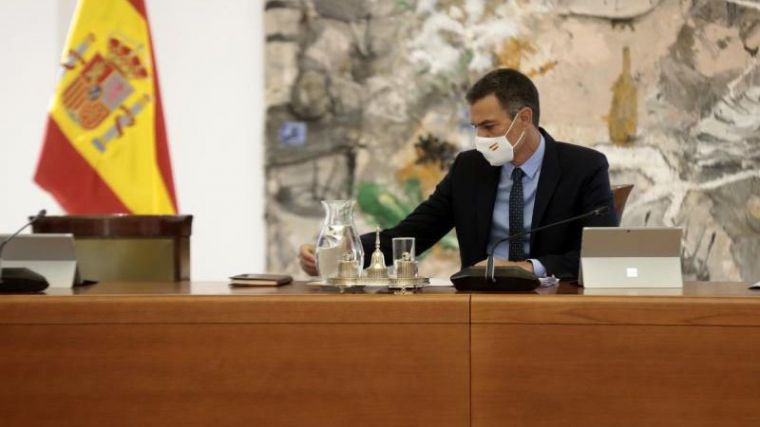 Sánchez propondrá más medidas de 'cogobernanza' con las comunidades para frenar la pandemia