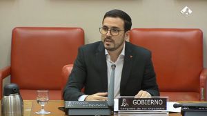 Garzón defiende que a Celaá "no le ha faltado liderazgo en absoluto" para organizar el nuevo curso