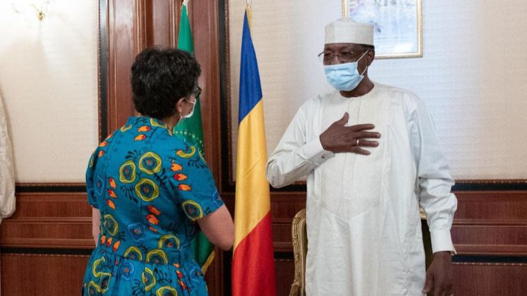 La ministra de Asuntos Exteriores concluye su primera gira por el Sahel tras visitar Níger y Chad
