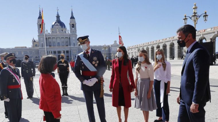 El Gobierno celebra junto al Rey el día de la Fiesta Nacional mientras Vox crispa a la sociedad