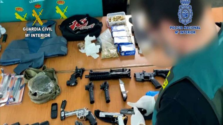 14 detenidos entre Málaga, Sevilla y Ceuta, como presuntos integrantes de una organización de tráfico de cocaína