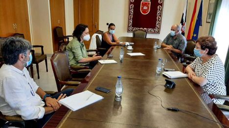 La directora general de Infancia y Adolescencia visita Ceuta