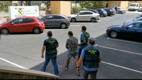 Detenido tras su radicalismo yihadista e infligir un trato degradante hacia sus parejas