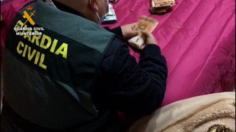 La Guardia Civil interviene más de 3 millones de euros a una organización criminal dedicada al blanqueo de capitales procedente del narcotráfico