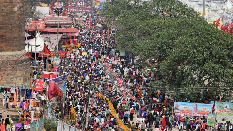 Hacia los 8.000 millones de personas: India superará a China como el país más poblado del mundo en 2023