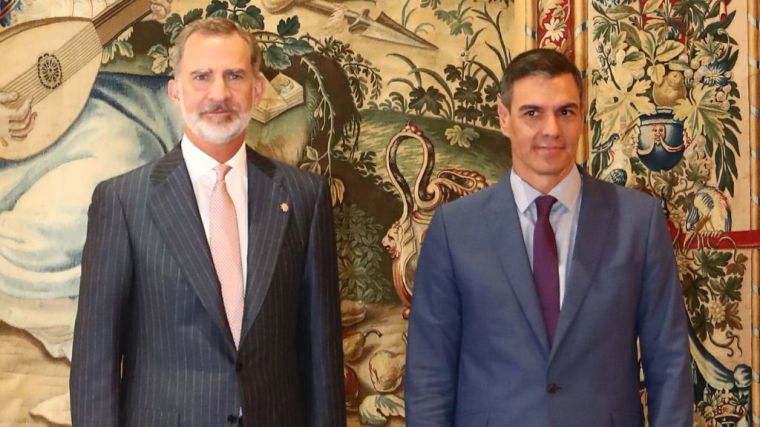 Sánchez visita al Rey en Palma para hacer balance de la situación del país