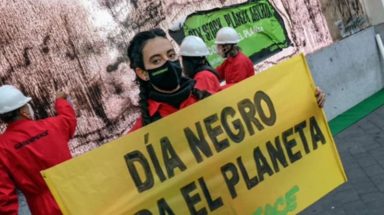 Black Friday: El sobreconsumo amenaza al clima y la naturaleza