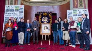 Sánchez destaca en el homenaje a Almudena Grandes que siempre luchó "por un país mejor, más justo y más digno"