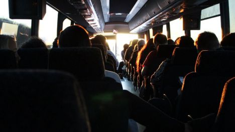 Mitma crea un título multiviaje gratuito para los viajeros habituales de las líneas de autobús de titularidad estatal