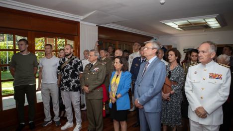 Robles recibe la 'Distinción de Honor' del Ministerio de Defensa de Ucrania