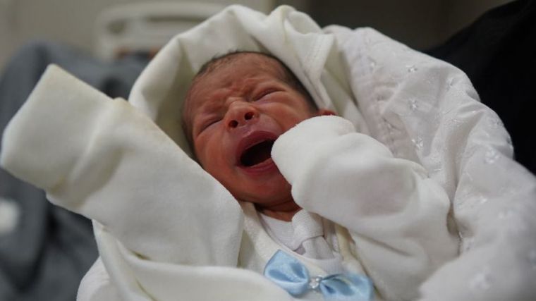 Israel-Palestina: Los bebés mueren en el hospital Al-Shifa en medio de escenas de devastación en Gaza
