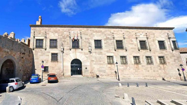 La Audiencia de Ávila condena a un hombre a seis años de prisión por intentar asesinar a su pareja tras sufrir un brote psicótico