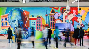 Picasso llega al metro de Shanghái de la mano del Instituto Cervantes, el Ayuntamiento de Málaga y Turespaña