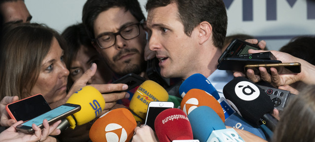 Casado pregunta a Sánchez si indultará a los independentistas catalanes