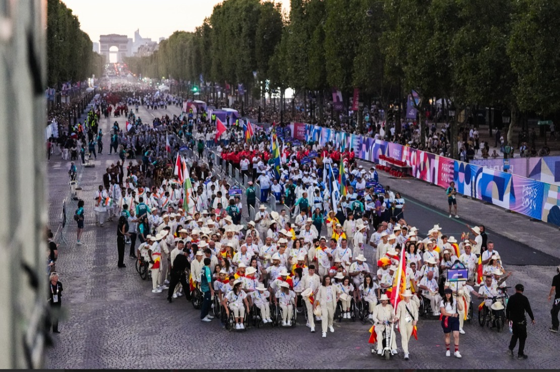 París 2024 declara la revolución paralímpica en la Concordia tras un histórico desfile por los Campos Elíseos