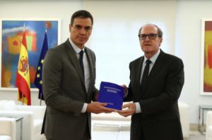 Pedro Sánchez recibe del Defensor del Pueblo el informe sobre los abusos sexuales en la Iglesia