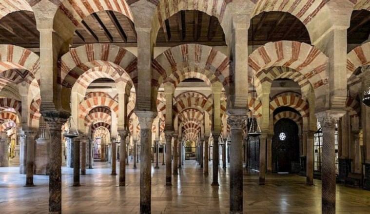 Plan de Emergencias Cultural activado tras incendio en la Mezquita-Catedral de Córdoba