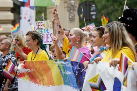 Activistas LGTBI+ en Europa alertan sobre el retroceso de derechos en Hungría y Bulgaria