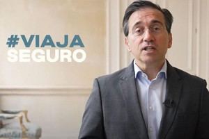 Gobierno presenta campaña #ViajaSeguro para unas vacaciones seguras en el extranjero