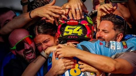Aldeguer conquista su primera victoria en MotoGP a los 20 años