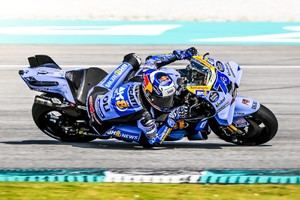 Alex Márquez se impone en el Test de Sepang ante Bezzecchi