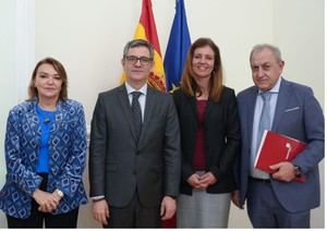 Bolaños se encuentra con los Registradores de España para discutir temas clave