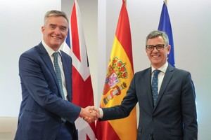 Bolaños y el embajador británico abordan cooperación judicial post-Brexit
