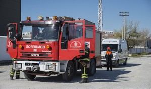 Cinco personas hospitalizadas por inhalación de humo en incendio en Churriana de la Vega