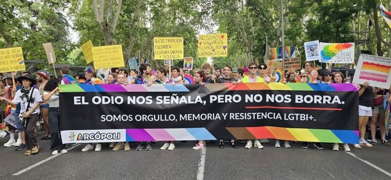 Arcópoli critica la prohibición del PSOE de usar 'Q+' en las siglas LGTBI+