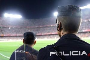 Partidos Deportivo de La Coruña - Real Valladolid y Tordesillas - Burgos clasificados como de alto riesgo