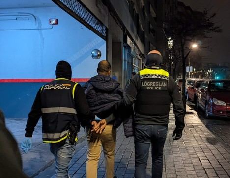 Desmantelan red criminal que enviaba drogas a Islandia usando 'mulas' humanas