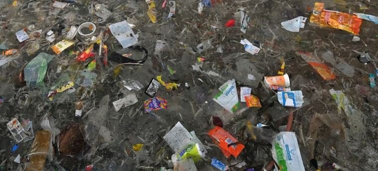 El comercio debe contribuir a combatir la contaminación por plásticos