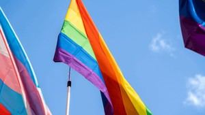 Gobierno español lanza estrategias pioneras para derechos LGTBI y trans