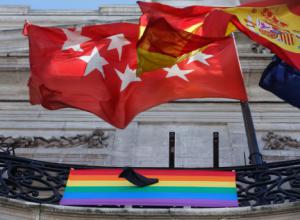 El Constitucional mantiene suspendida la Ley Trans de Ayuso