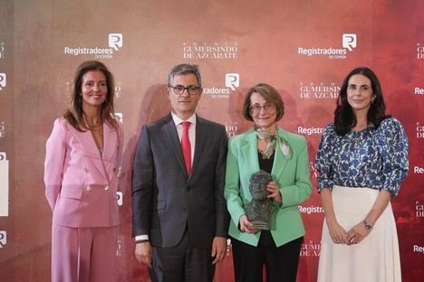 Bolaños asiste a la entrega del XVI Premio Gumersindo de Azcárate a la universidad española
