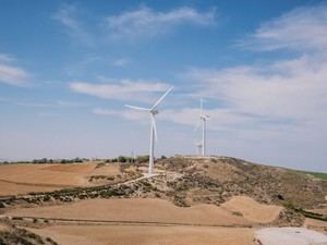 MITECO lanza nuevo programa de ayudas para impulsar la industria de energías renovables en España