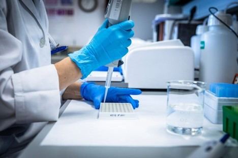 El desempleo cae en junio con 48.920 menos inscritos en toda España