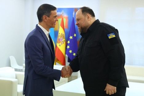 Sánchez se reúne con el presidente de la Rada de Ucrania para reafirmar apoyo español