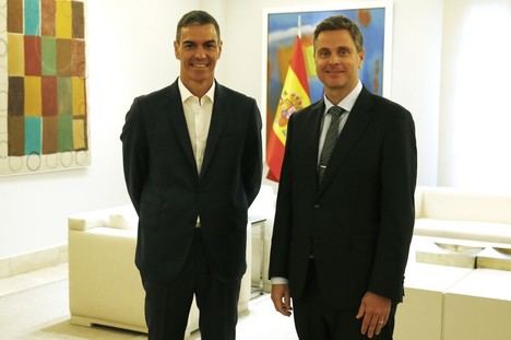 Sánchez se reúne con Roche para discutir inversiones farmacéuticas en España