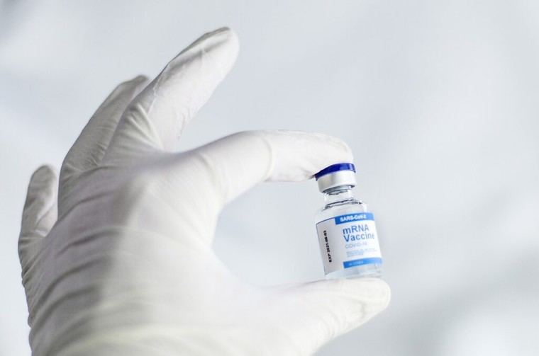 Optimización de la distribución de vacunas en pandemias a través de datos demográficos y epidemiológicos