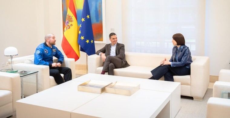 Sánchez y Morant se reúnen con el astronauta Pablo Álvarez en La Moncloa