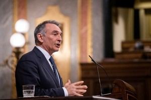 Santiago denuncia en el Congreso que PP y Vox fomentan el odio hacia migrantes para ganar votos
